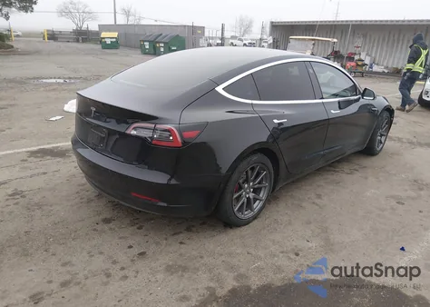 2018 Tesla Model 3 Long Range/Mid Range из США, поврежденный, VIN 5YJ3E1EA2JF070995